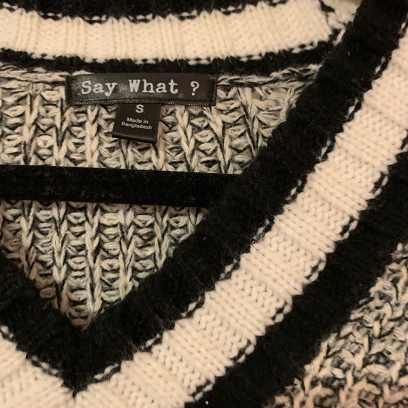 Black V-Neck Knit Sweater - Picture 8 of 11